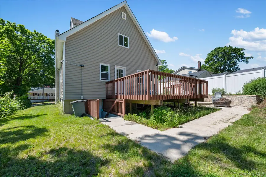 9 Pinedale Avenue, Farmingville, NY 11738 - #2