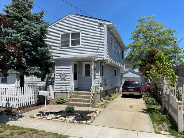 812 S 6th Street, Lindenhurst, NY 11757