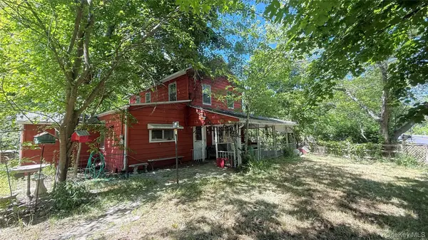 1588 Route 212, Saugerties, NY 12477
