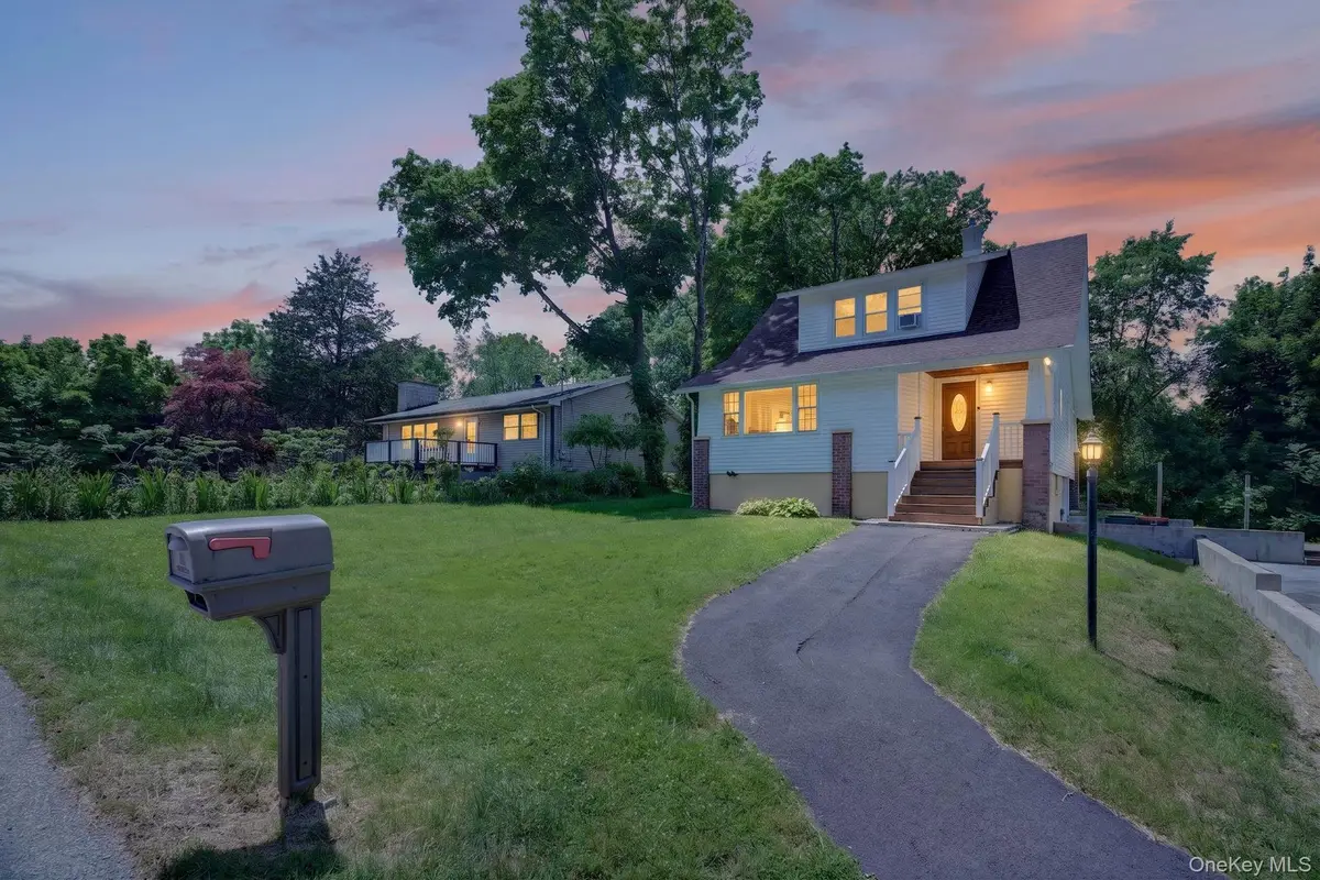 7 Walnut Street, Poughkeepsie, NY 12601 - #1