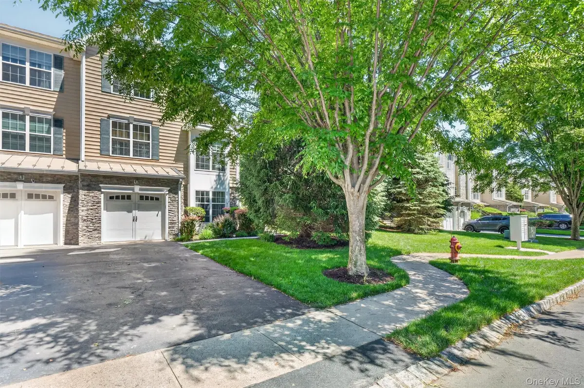 801 Huntington Drive, Fishkill, NY 12524 - #1