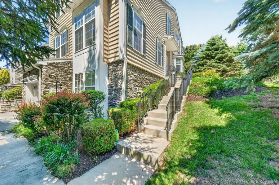 801 Huntington Drive, Fishkill, NY 12524 - #2