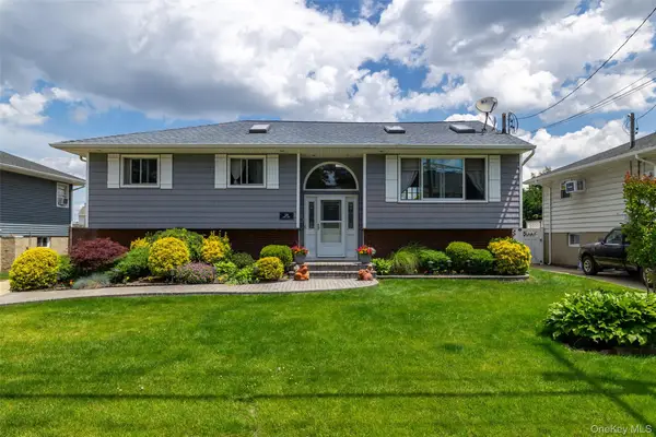 139 Baker Court, Island Park, NY 11558