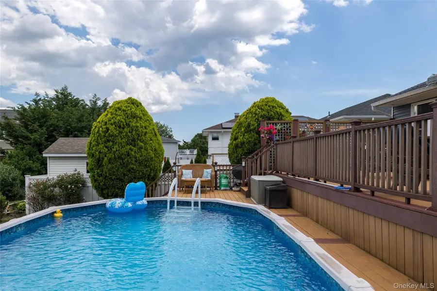 139 Baker Court, Island Park, NY 11558 - #3