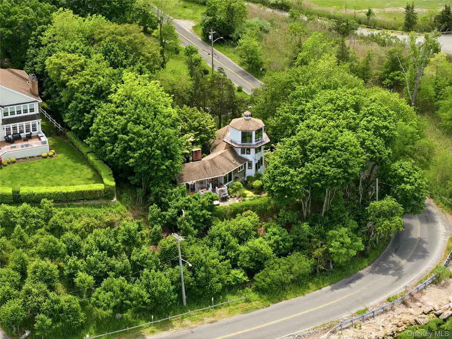 195 Shore Road, Mount Sinai, NY 11766 - #2