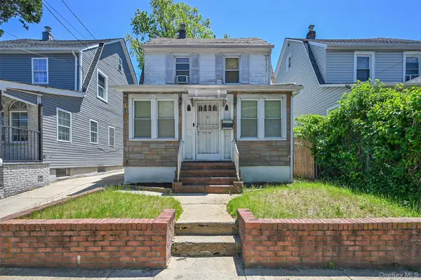 18806 Mangin Avenue, Saint Albans, NY 11412