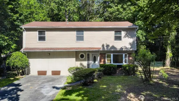 375 Old Willets Path, Hauppauge, NY 11788