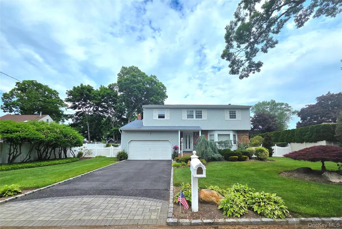 15 Winthrop Place, Deer Park, NY 11729 - #1
