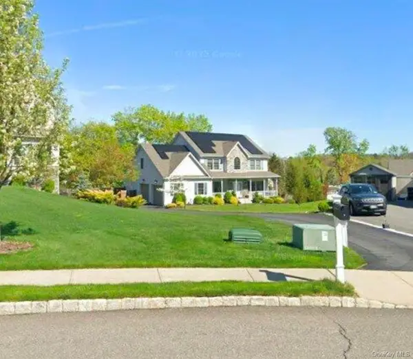 5 Gleneagles Court, Monroe, NY 10950