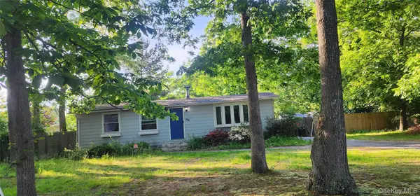 273 Cedar Road W, Mastic Beach, NY 11951