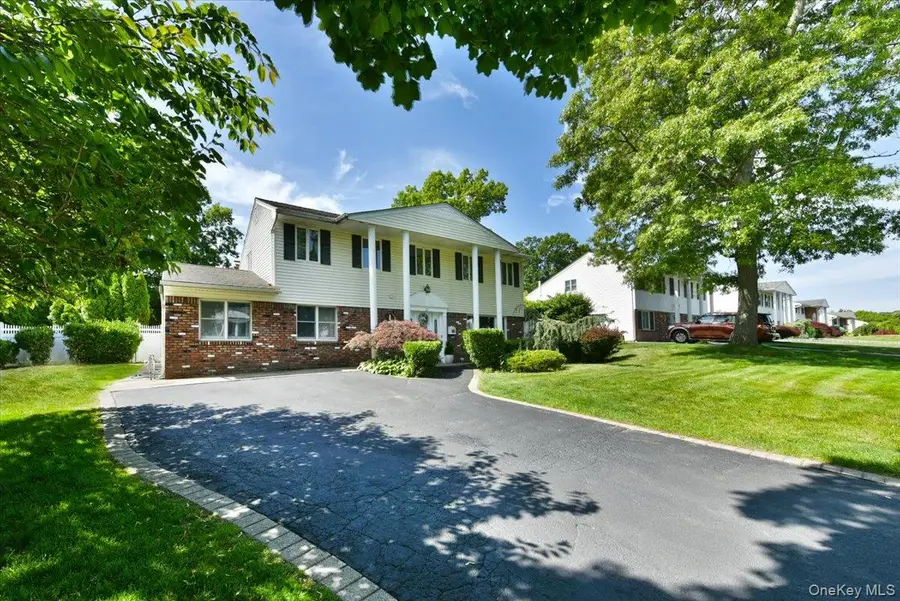 22 Chatham Road, Commack, NY 11725 - #2