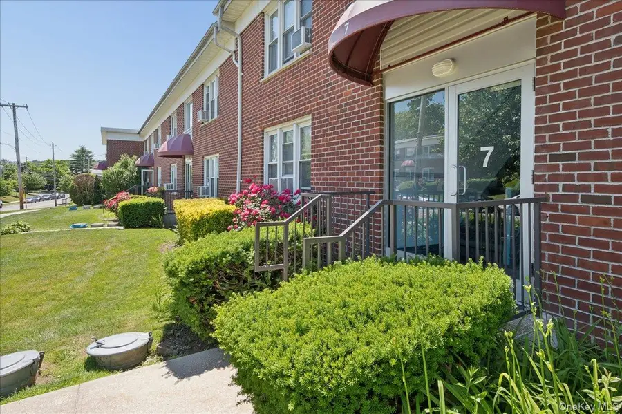 7 Wainwright Avenue #2A, Yonkers, NY 10710 - #3