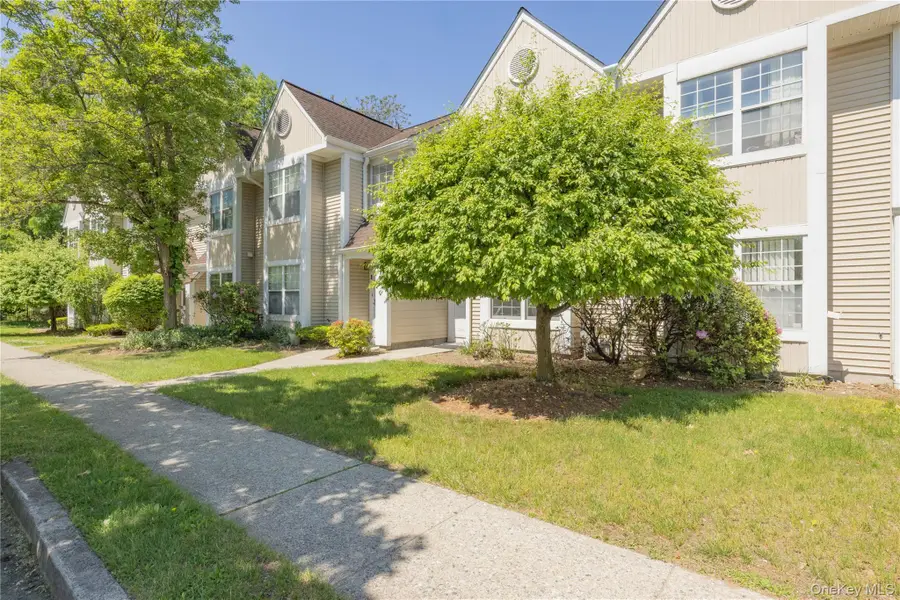 27 Creekside Circle, Spring Valley, NY 10977 - #3