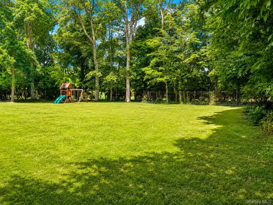 46 Mayfair Drive, Huntington, NY 11743 - #3