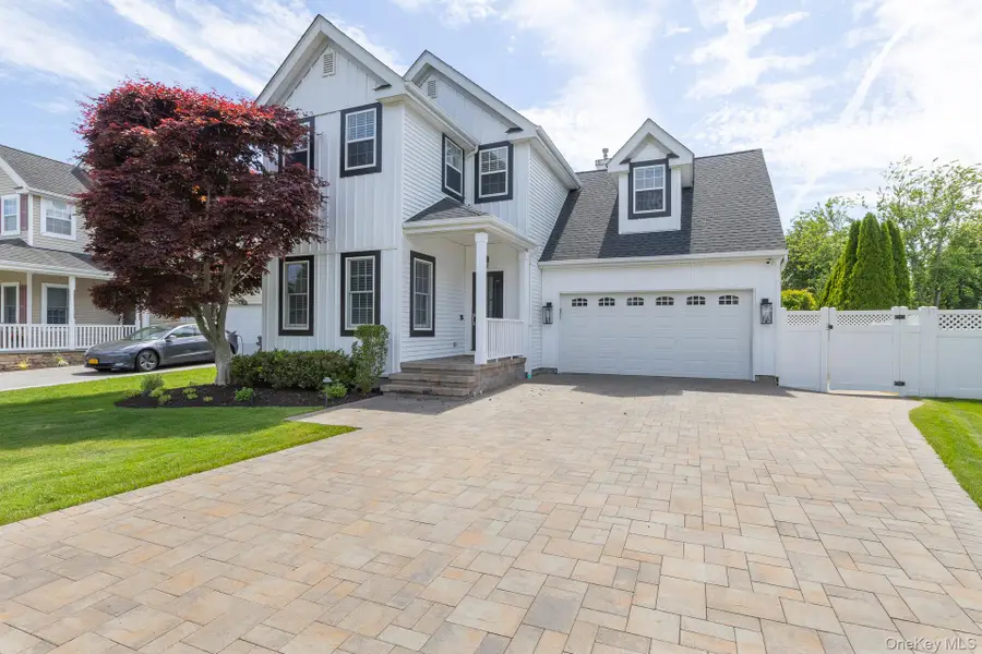11 Coventry Lane, Smithtown, NY 11787 - #3