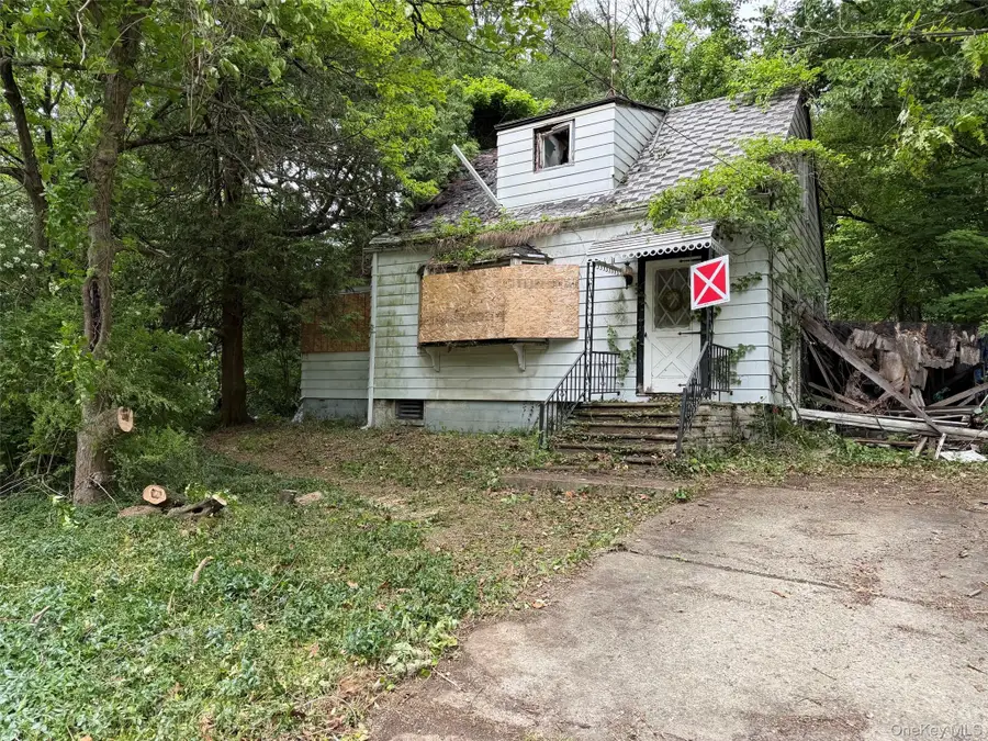11 Knolls Road, Poughkeepsie, NY 12601 - #3
