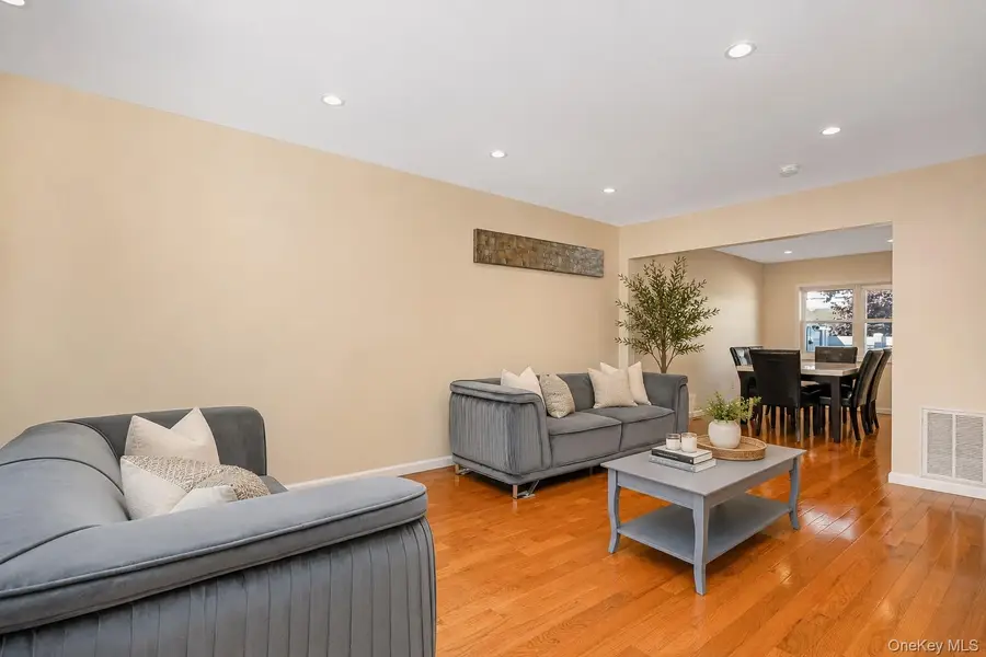 426 N Corona Avenue #7, Valley Stream, NY 11580 - #3