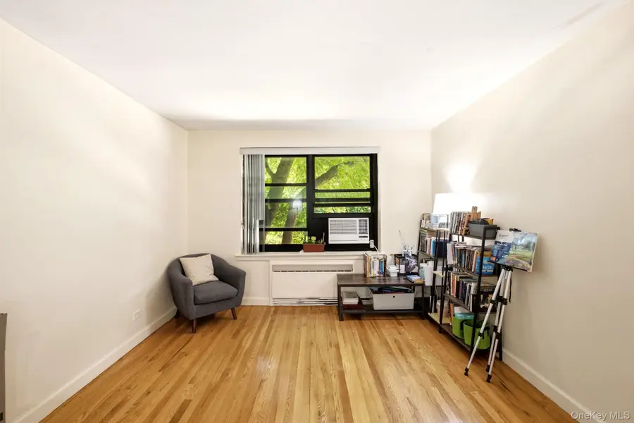 75-05 210 #2P, Oakland Gardens, NY 11364 - #2
