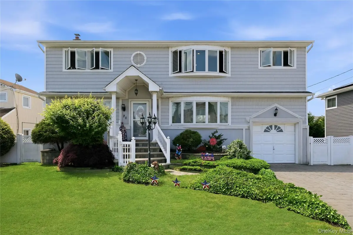 20 Elm Street, Massapequa, NY 11758 - #1