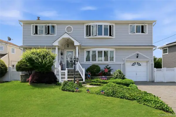 20 Elm Street, Massapequa, NY 11758
