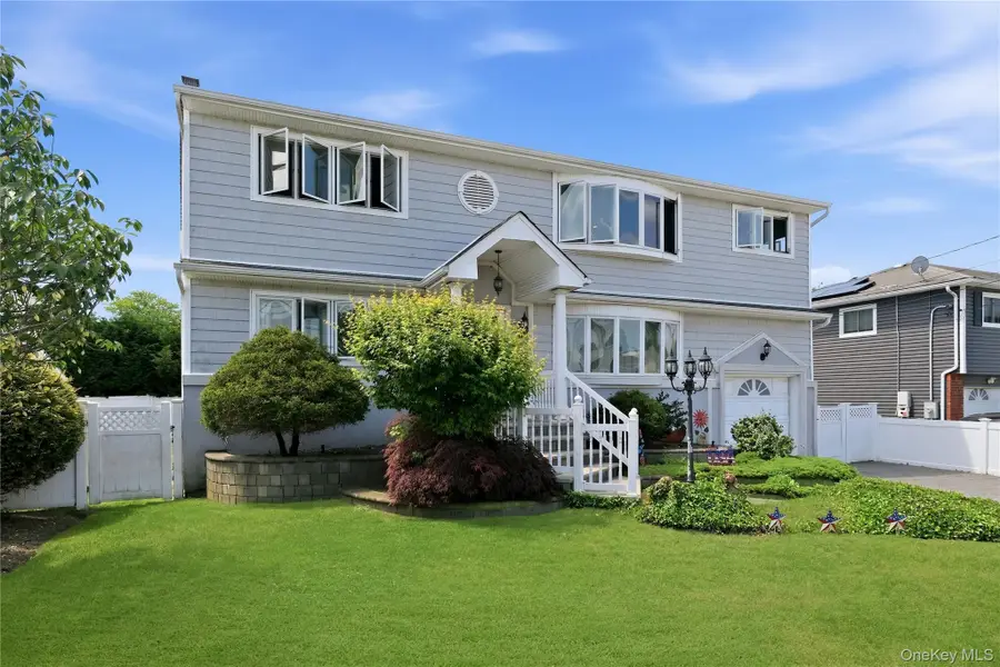 20 Elm Street, Massapequa, NY 11758 - #3