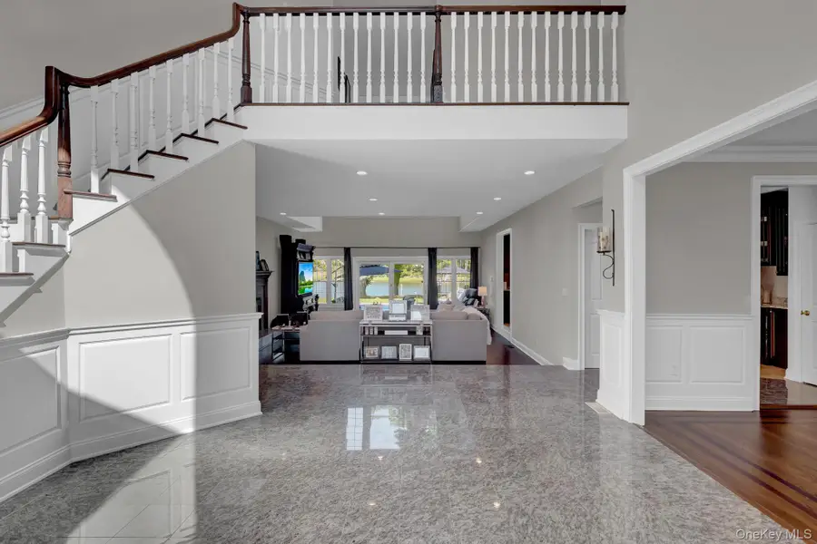 18 Cedar Lane, Setauket, NY 11733 - #3