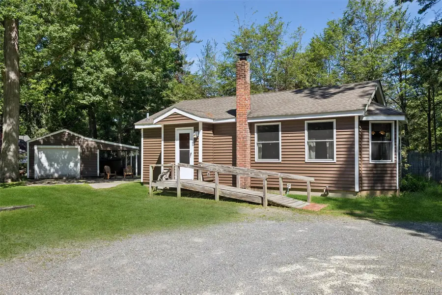 35 Pidgeon Hill Road, Huntington Station, NY 11746 - #3