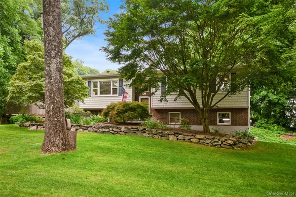 27 Silleck Boulevard, Putnam Valley, NY 10579