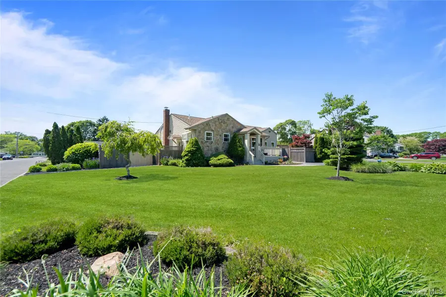 36 Lumur Drive, Sayville, NY 11782 - #3