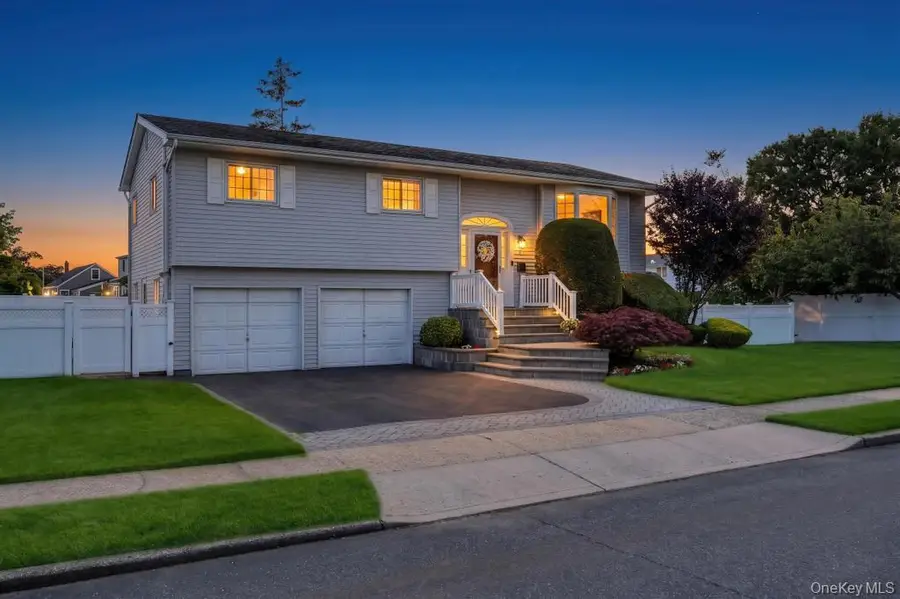 25 Laurel Place, Bethpage, NY 11714 - #2