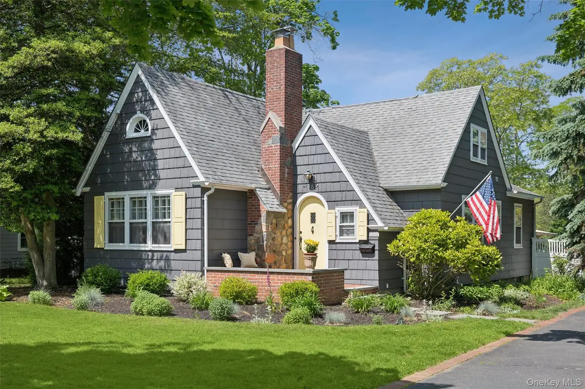 16 Union Avenue, Center Moriches, NY 11934 - #1