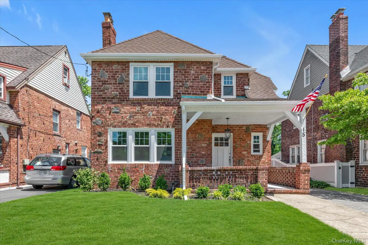 15 Hampton Road, Lynbrook, NY 11563 - #1