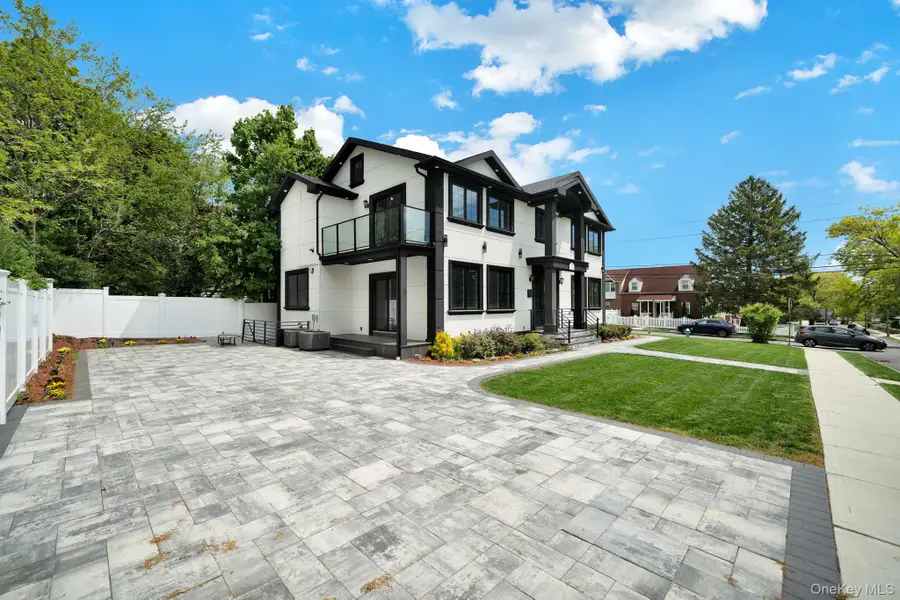 15 1st Street, Elmont, NY 11003 - #3