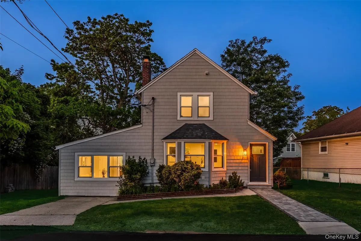 19 Westside Avenue, Bay Shore, NY 11706 - #1