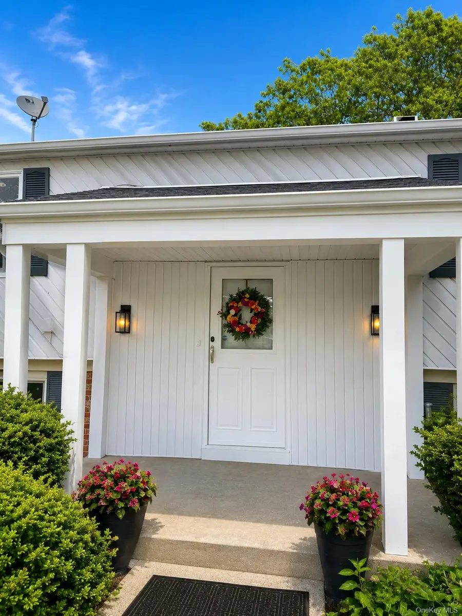 27 Wedgewood Drive, Coram, NY 11727 - #3
