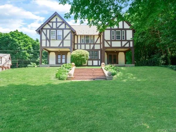 51 Crescent Road, Port Washington, NY 11050