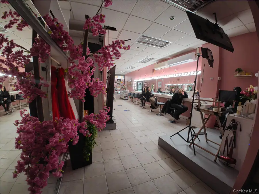 10428 Jamaica Avenue, Richmond Hill, NY 11418 - #2