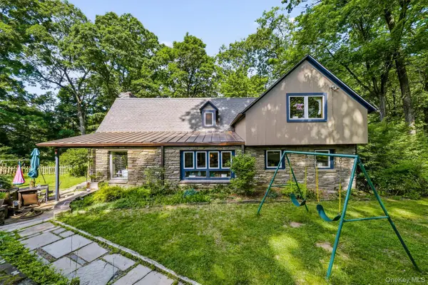 4 N Ledge Loop, Croton-on-Hudson, NY 10520