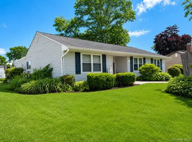 2 Comet Road, Selden, NY 11784 - #1