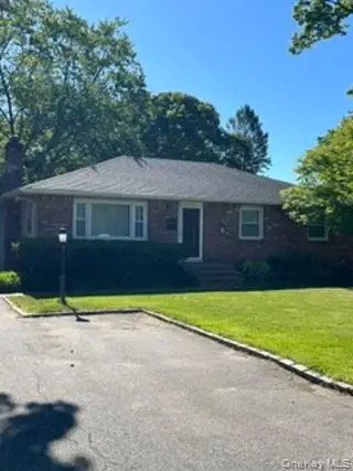 8 Eatondale Avenue, Blue Point, NY 11715