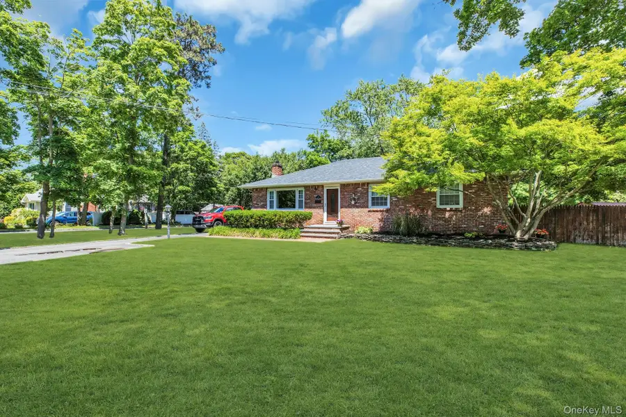 8 Eatondale Avenue, Blue Point, NY 11715 - #3