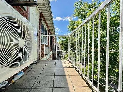 15818 85th Avenue, Jamaica, NY 11432 - #3