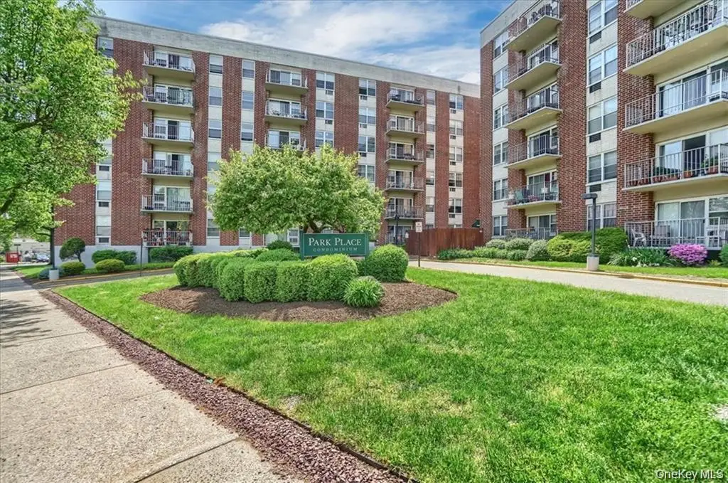 35 Park Avenue #2R, Suffern, NY 10901 - #1