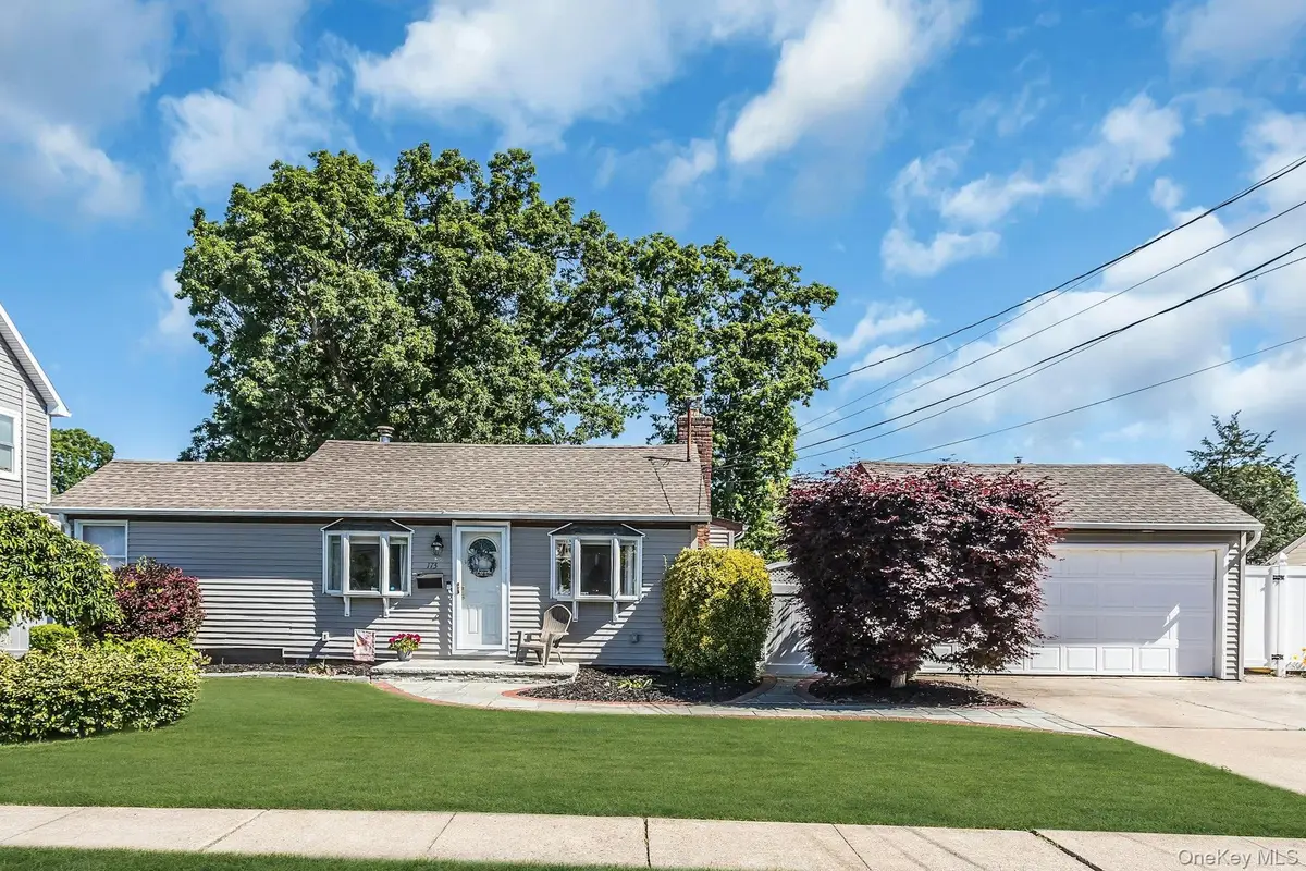 173 N Kings Avenue, Massapequa, NY 11758 - #1