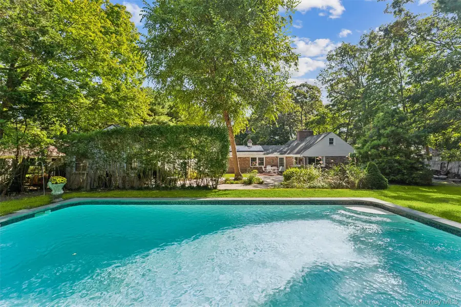 29 Squiretown Road #D, Hampton Bays, NY 11946 - #3
