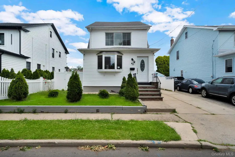 40 S 16 S, New Hyde Park, NY 11040 - #2
