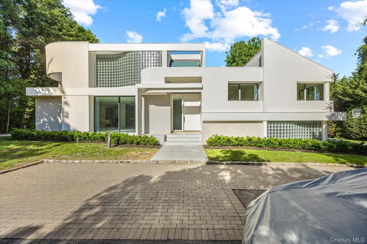 1 Foxwood Road, Great Neck, NY 11024 - #1