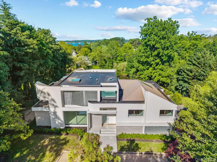 1 Foxwood Road, Great Neck, NY 11024 - #3