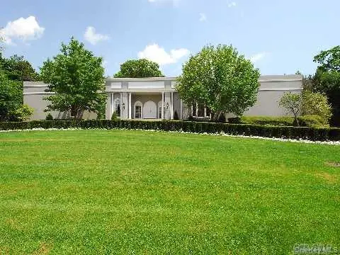 247 Barrett Road, Lawrence, NY 11559
