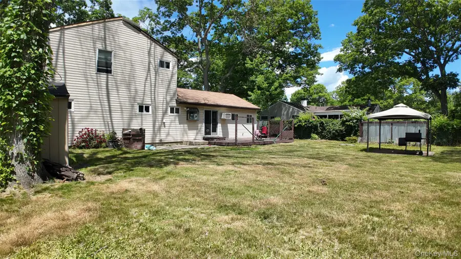 110 Queen Street, Bay Shore, NY 11706 - #3